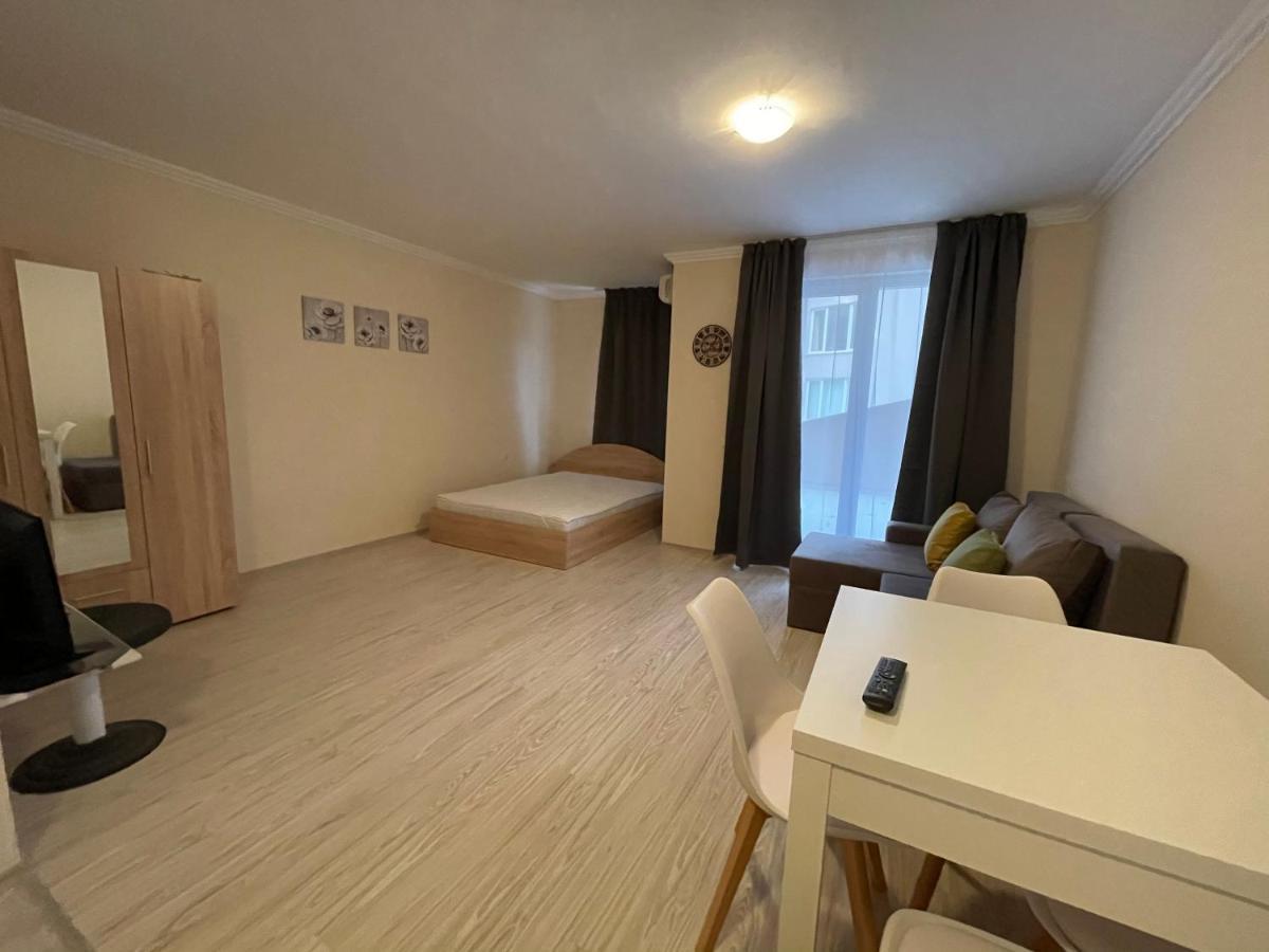 Apartments In Vip Classic Слънчев бряг Екстериор снимка